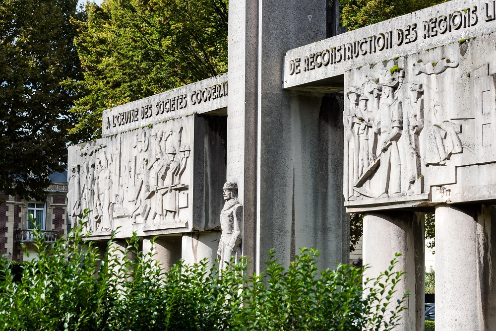 Monument aux Sociétés coopératives de Reconstruction  France Hauts-de-France Aisne Soissons 02200