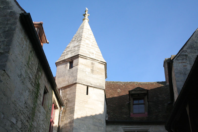 Cour du Dauphin, Laon