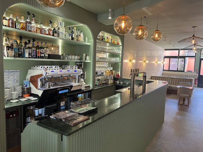 LE XII Café 