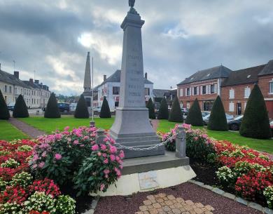 Louison Pignon Place de Verdun St-Germer-de-Fly