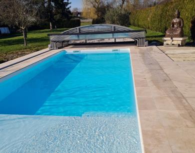 Piscine extérieure ouvert du 04/04 au 04/10