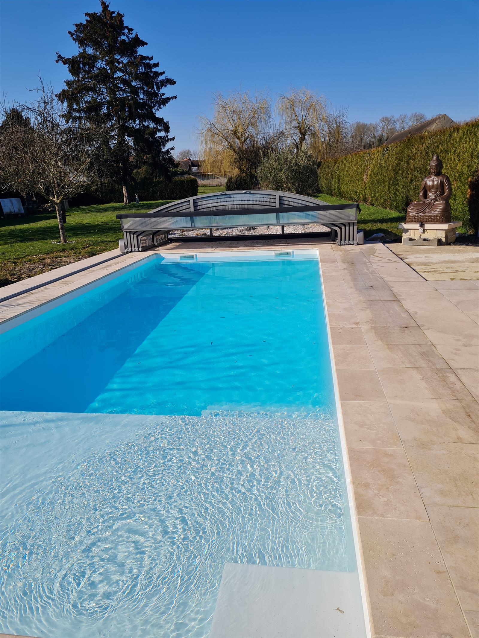 Piscine extérieure ouvert du 04/04 au 04/10