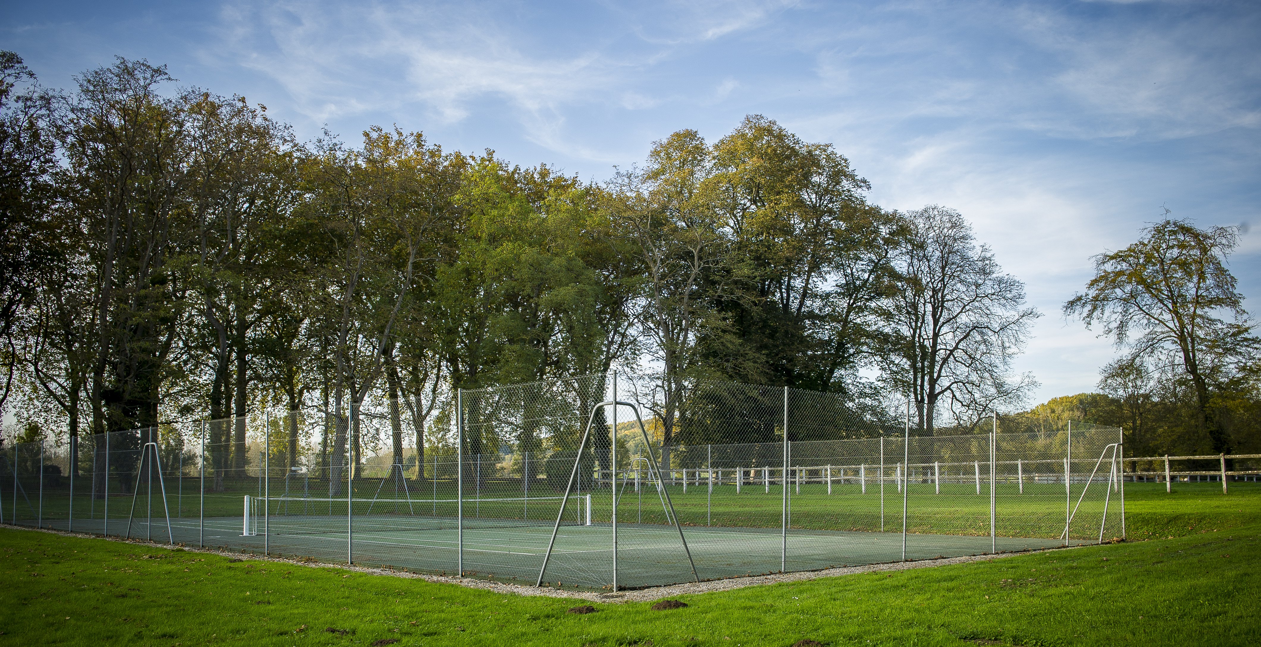 Terrain de tennis