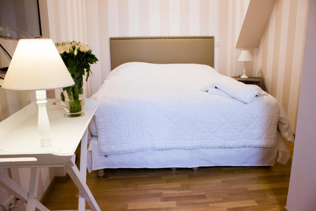 Le Quatorze_Booking