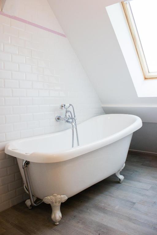 Le Quatorze_Booking