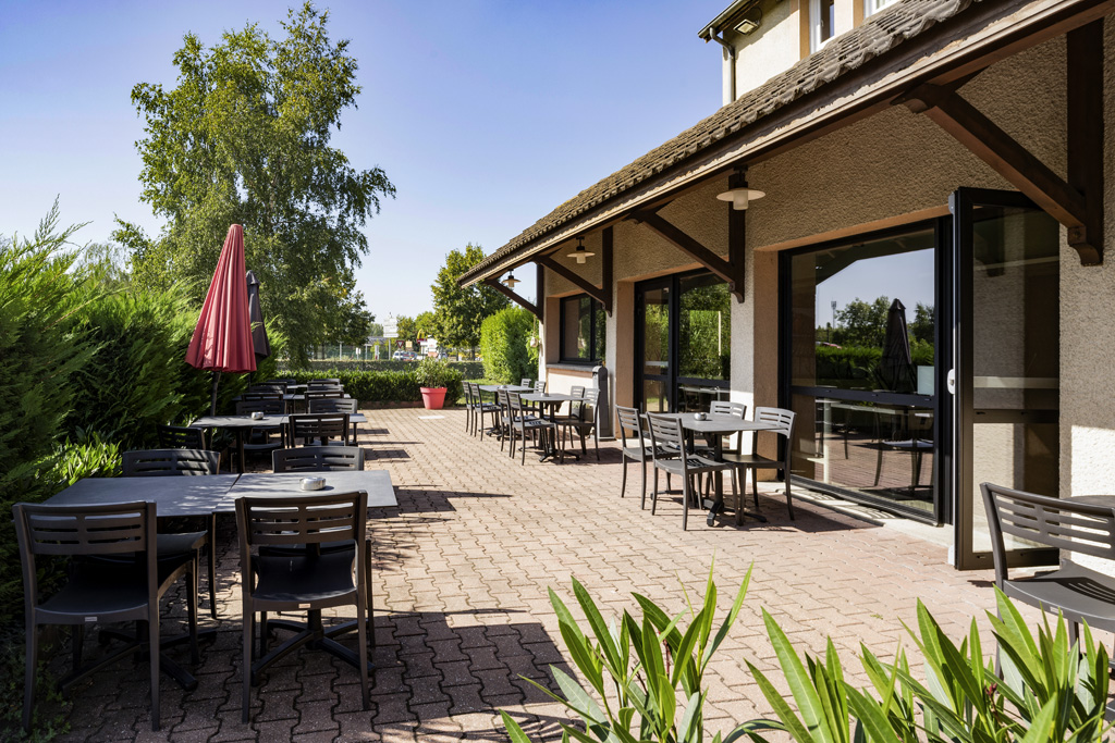 IBIS CREIL SUR OISE Terrasse