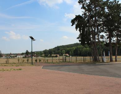 Aire de camping car de la neuville en Hez (2)