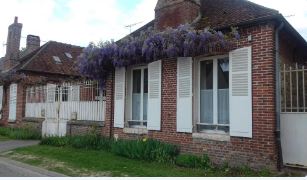CRESSONSACQ-Les Glycines
