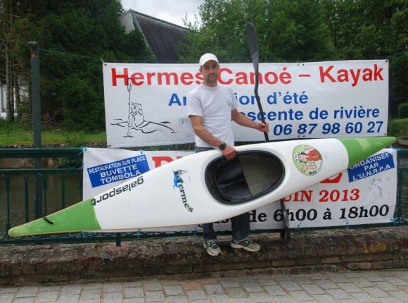 Canoë de Hermes 