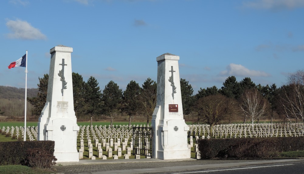 Cimetiere militaire Bois Robert Ambleny