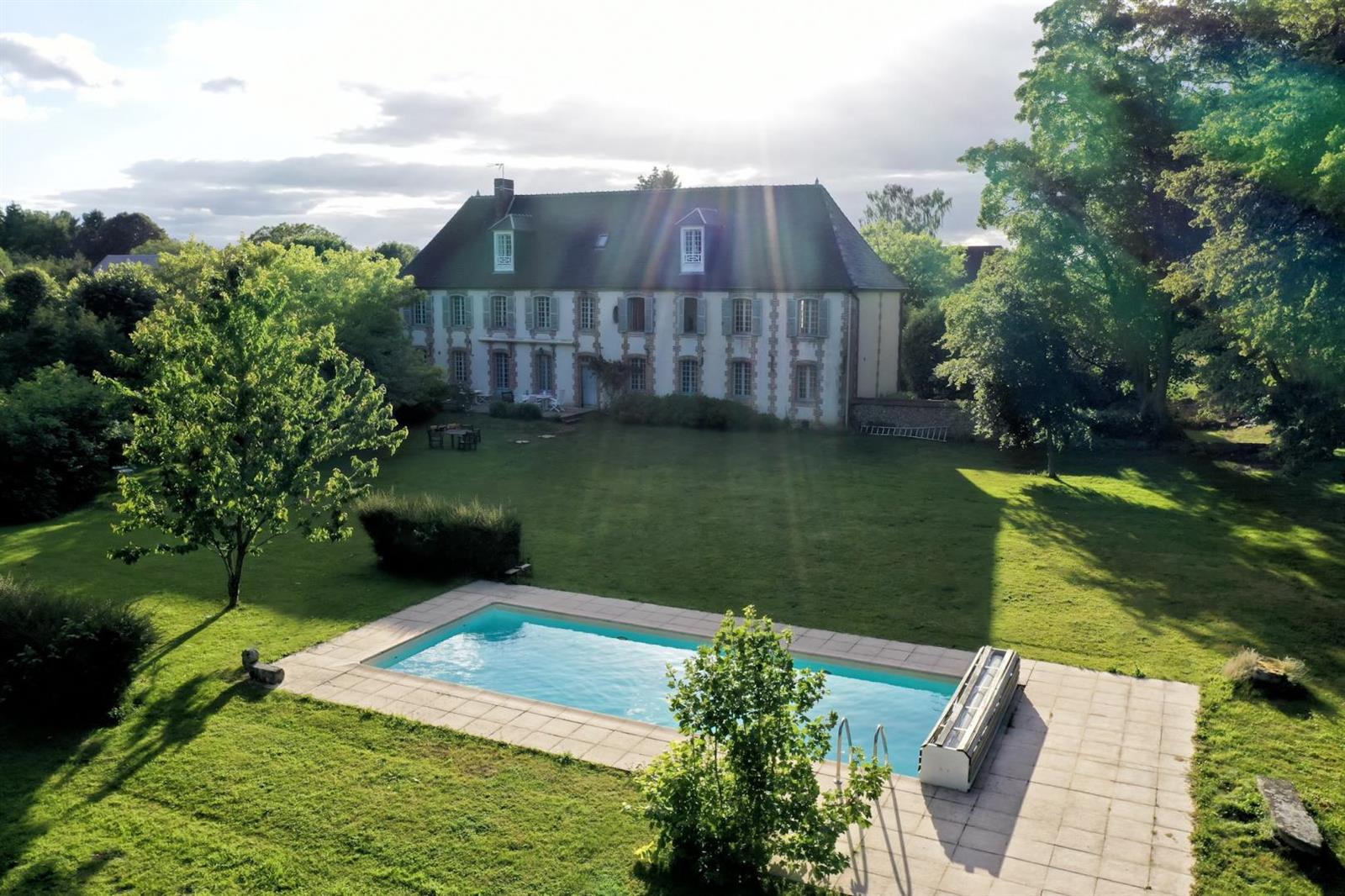 LES HAUTS TALICAN Au vieux château