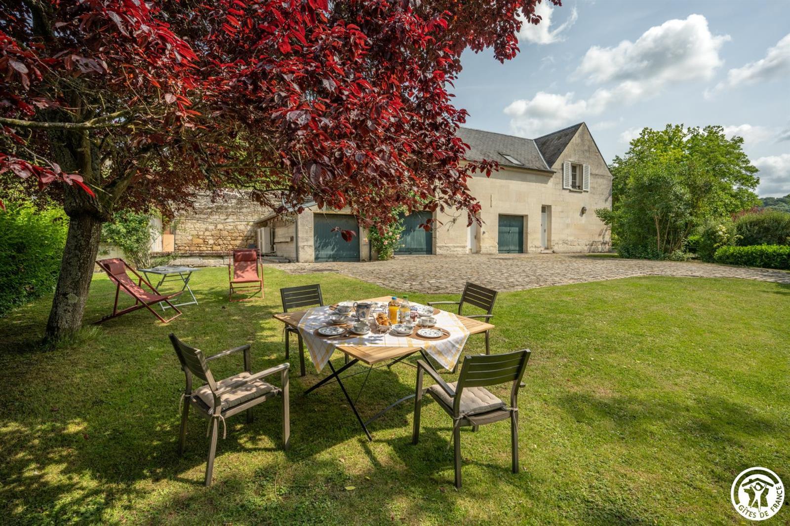 ATTICHY Le Petit Saint Jean