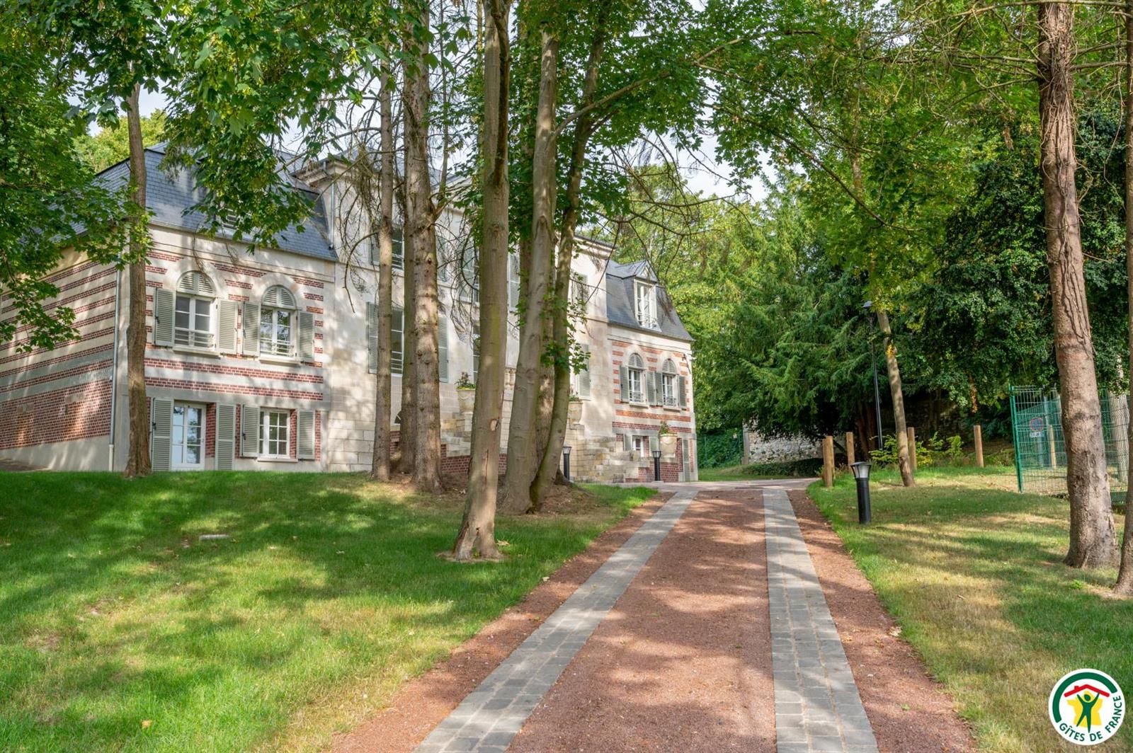 BRETEUIL Le Chateau de la Butte