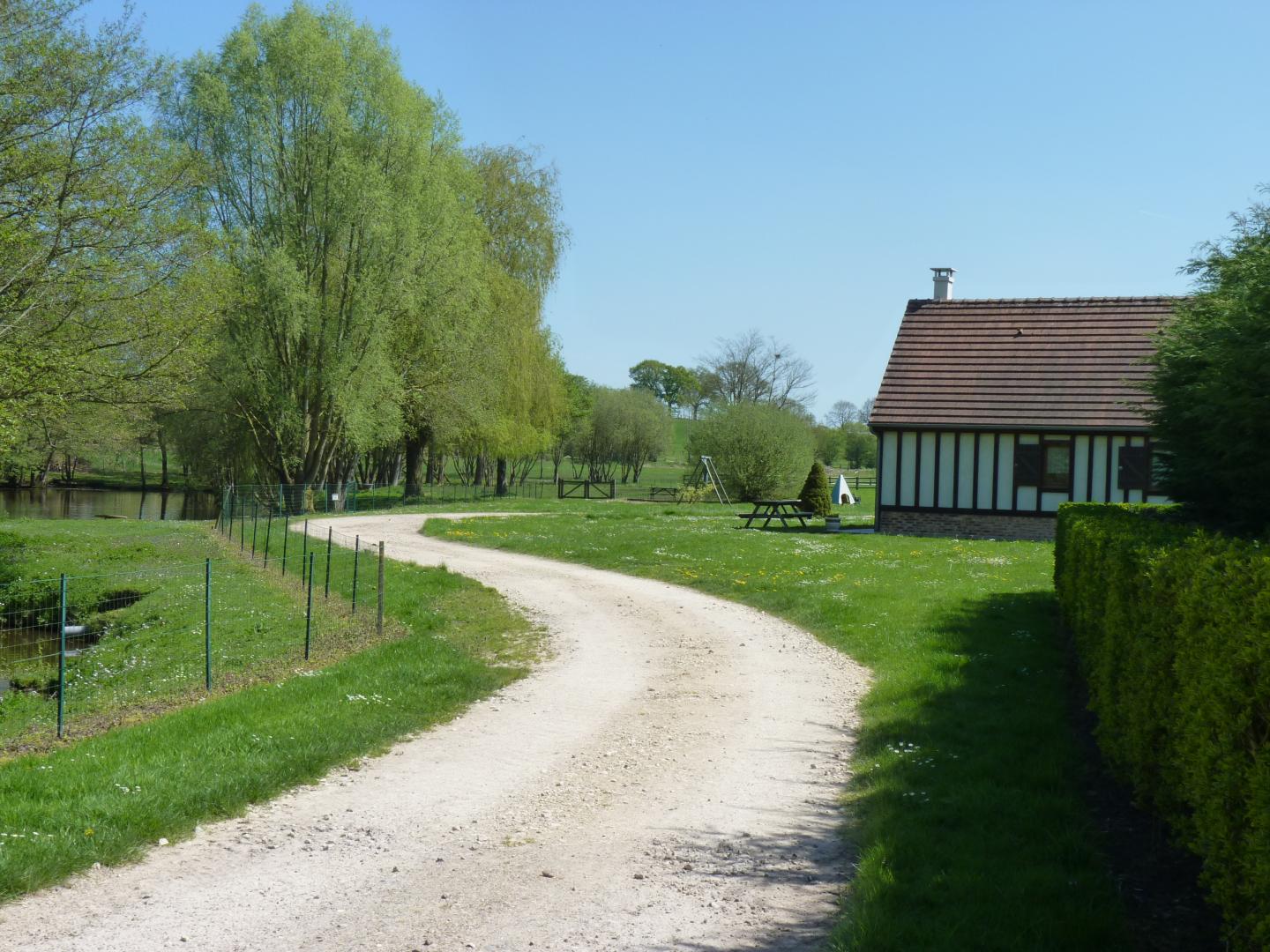 SAINT-GERMER-DE-FLY Le grand chalet