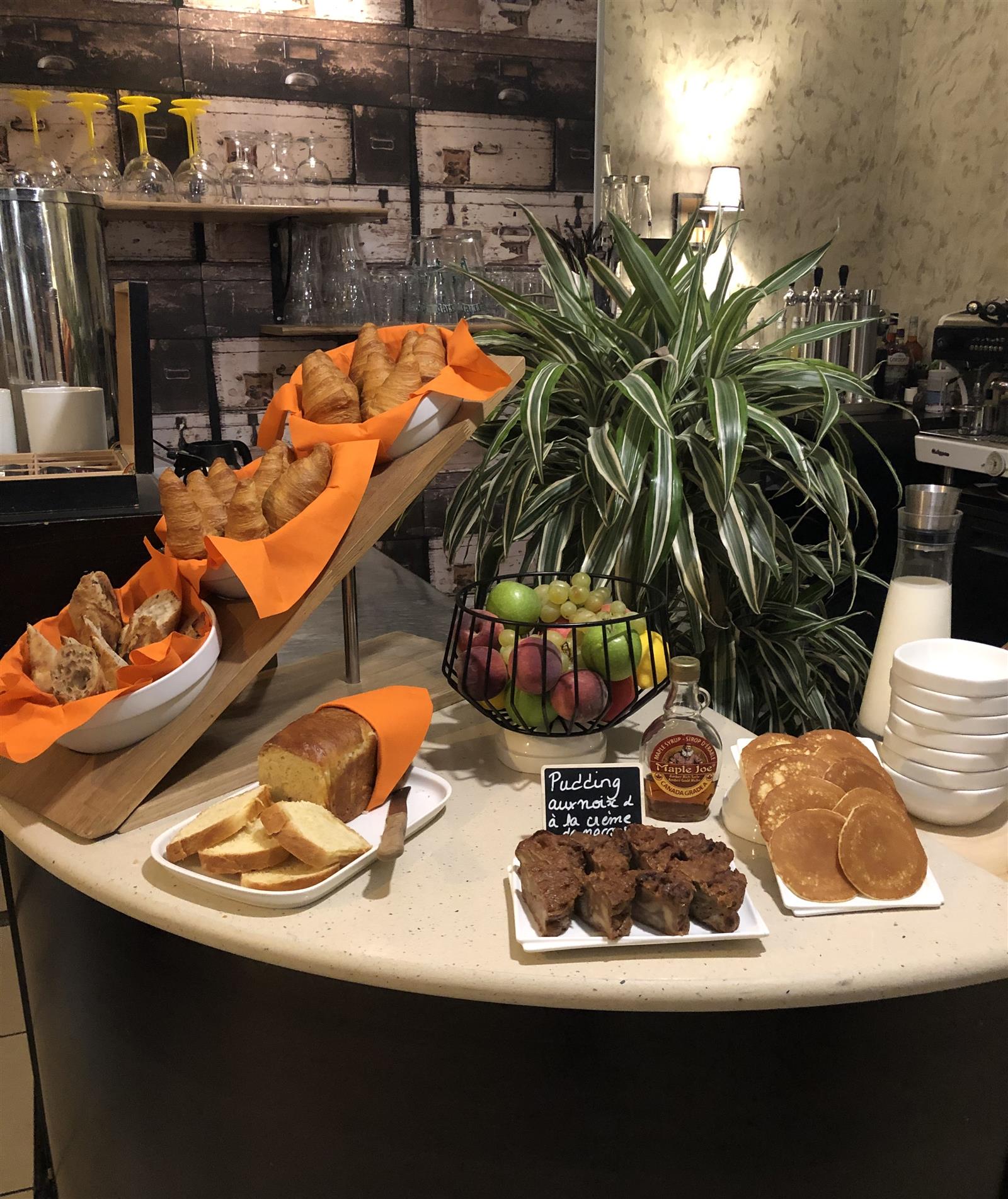Petit-Déjeuner Continental
