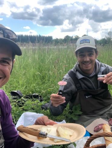 journée adulte pêche à la mouche en rivière panier repas local du terroir en option