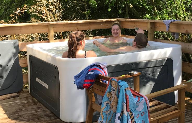 Jacuzzi privatif installés à certains logements