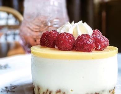 Cheesecake aux framboises fraîches