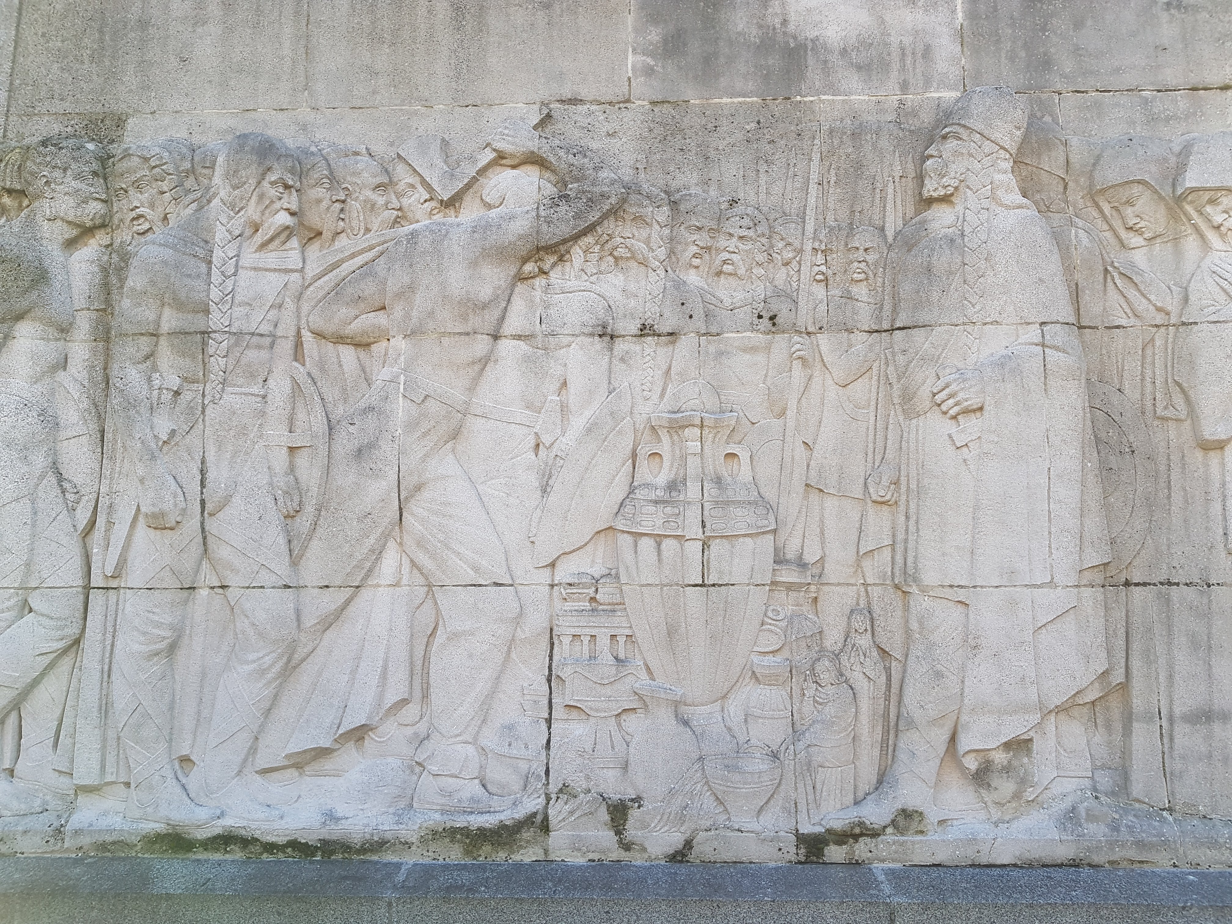 Légende du Vase - monument aux morts ©GrandSoissons Agglomération (4)