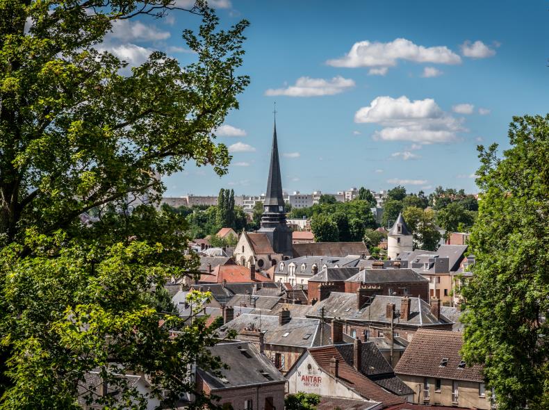 Vue depuis le parc de la ville sur Méru