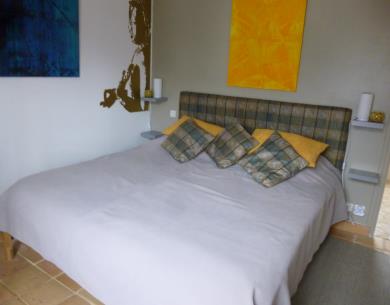 chambre RDC lit king size