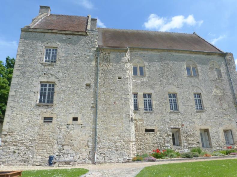 château des Seigneurs de Crépy-Nanteuil