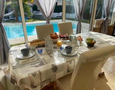 PHOTO PETIT-DEJEUNER