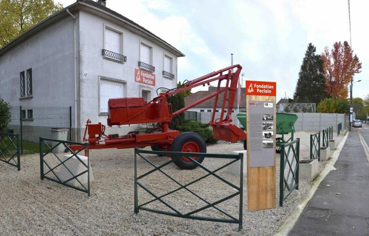 SIEGE FONDATION POCLAIN -1