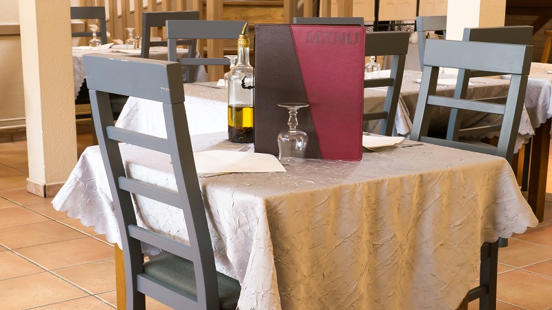 Table-profil-avec-menu-RDC-800x450
