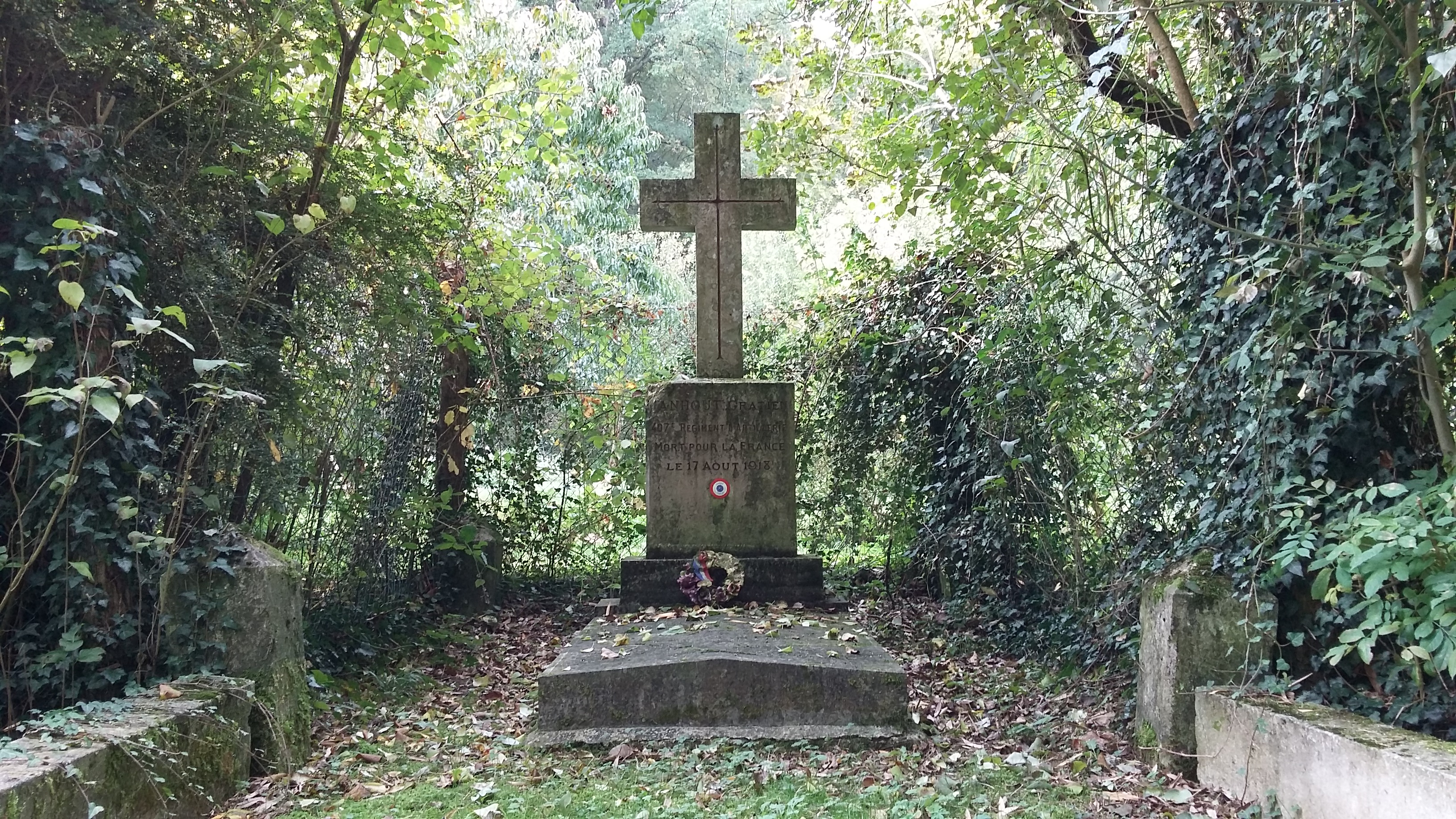 Tombe de Gratien Van Hout