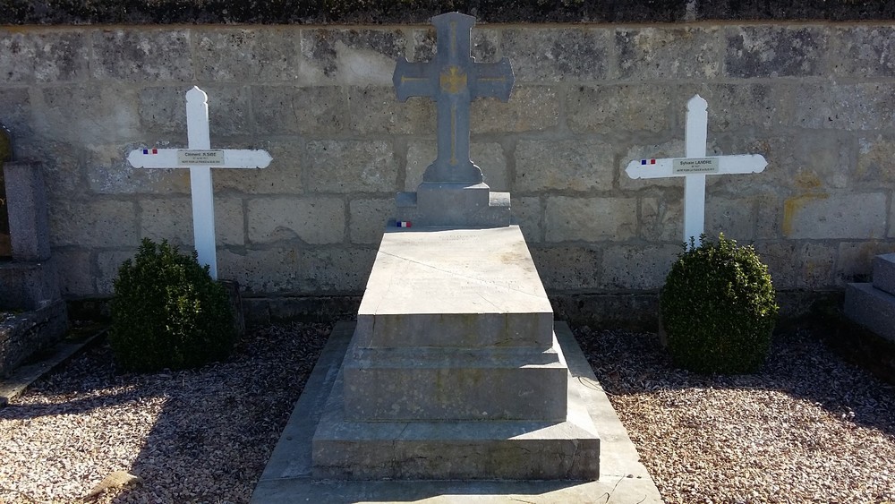 Tombe du Lieutenant de Gironde - cimetiere de Vivieres Aisne