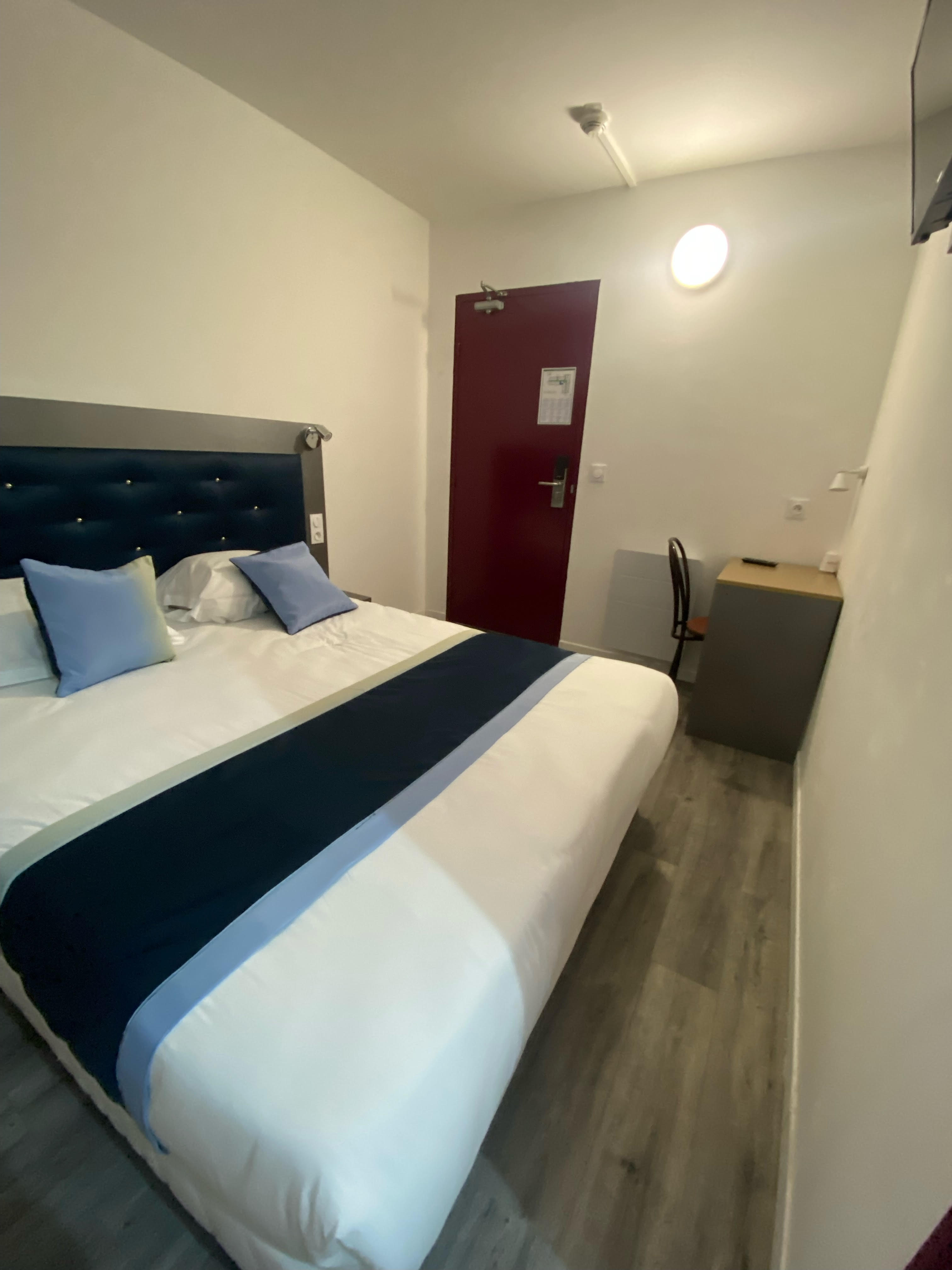 fast_hotel_crouy7