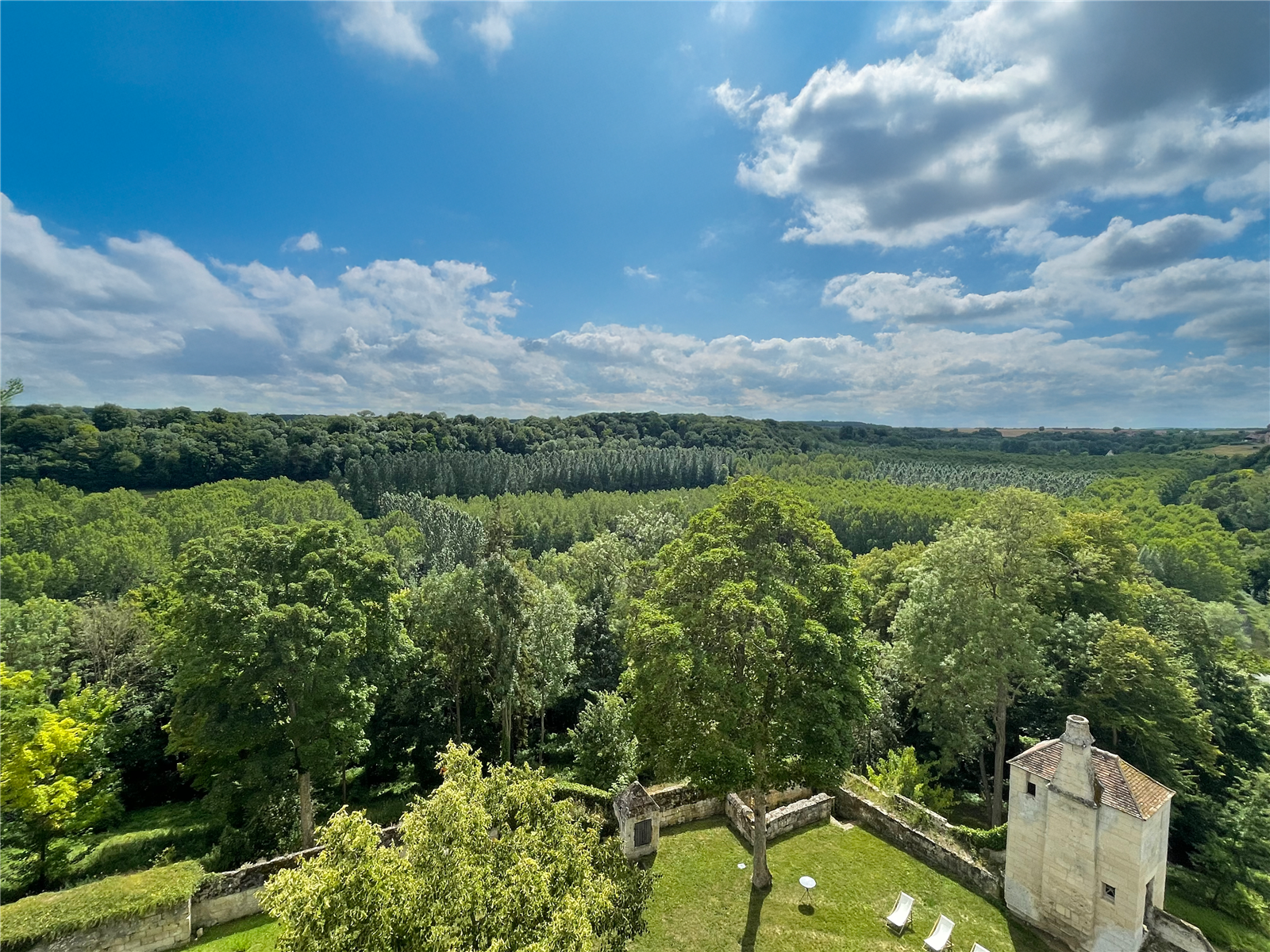 Haute Vallée - Donjon de Vez