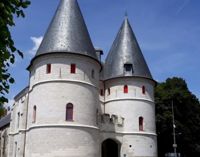 Châtelet d'entrée du MUDO-Musée de l'Oise